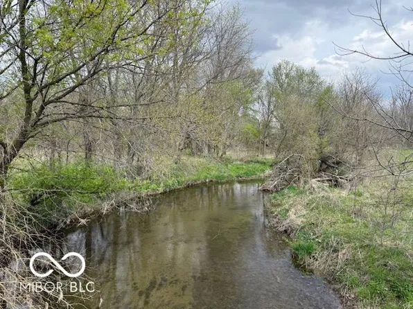 1075 Eastgate Dr, Crawfordsville, IN 47933