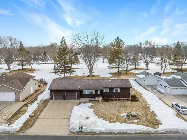 405 Columbus Ave S, New Prague, MN 56071