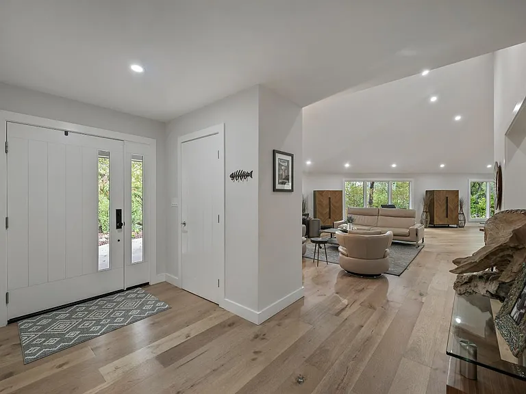29 Eugenia Ln — Photo 5