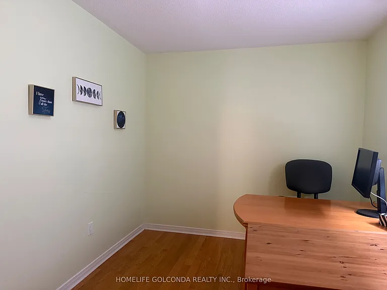 74 Rideau Dr — Photo 13