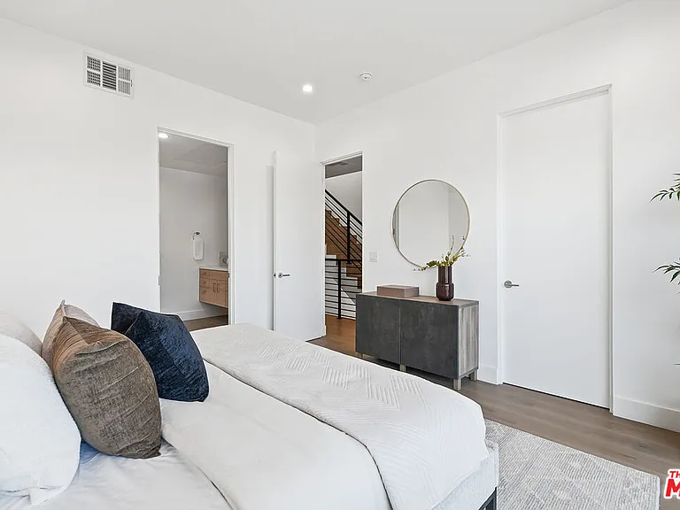 4095 Sawtelle Blvd #C — Photo 37