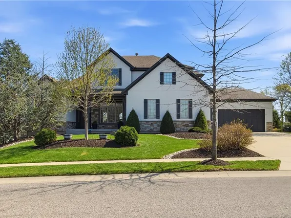 11505 W 158th St, Overland Park, KS 66221