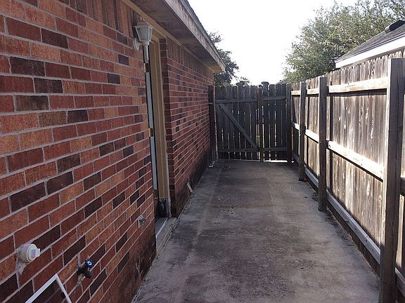 5th image of 1607 W Portales Dr