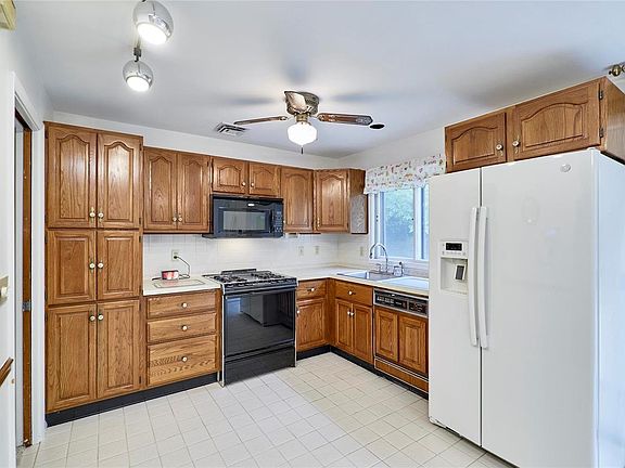 4th image of 470 Durwood Dr