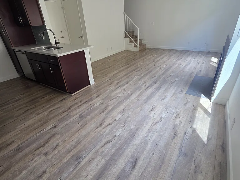 1130 Rexford Dr #4 — Photo 15