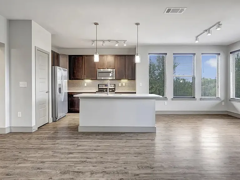 Enclave at the Dominion Apartments — Photo 43