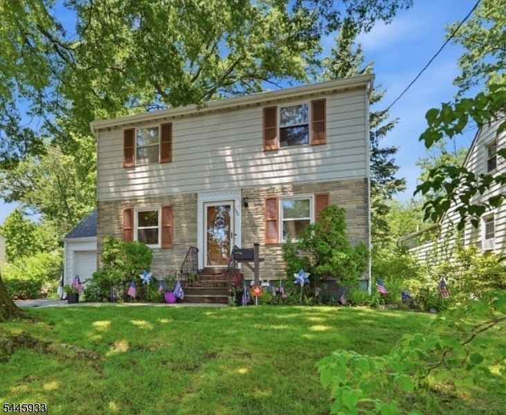 1st image of 150 Darling Ave