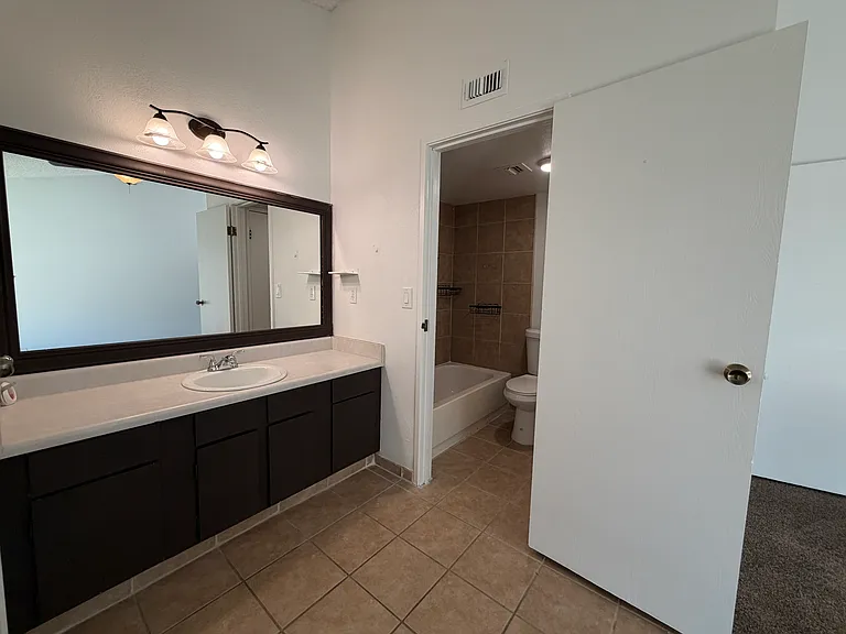 2759 W Anklam Rd #C — Photo 16