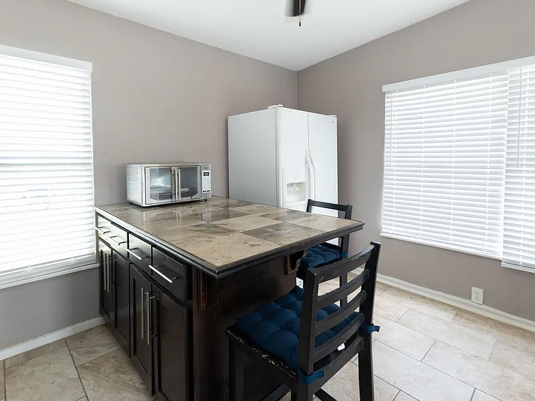 3637 Lamont St #B — Photo 1