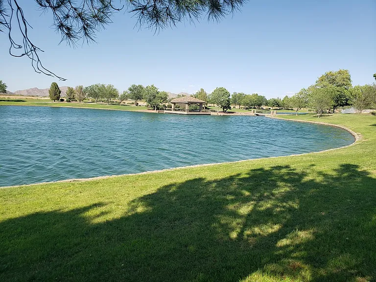 208 E Caribbean Dr — Photo 27