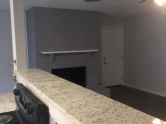 5th image of 1527 Hillside Dr