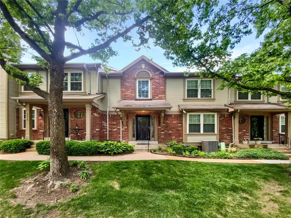 5315 N Kenrick Parke Dr, Saint Louis, MO 63119