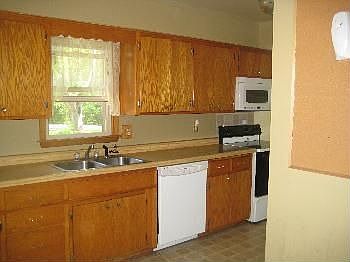 2nd image of 2757 Hadley Ave N