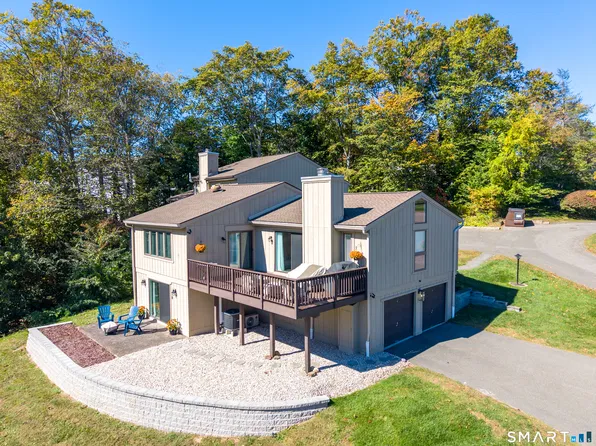 28 Pilgrim Harbor #A, Wallingford, CT 06492