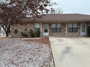 400 Cottonwood Dr, Llano, TX 78639