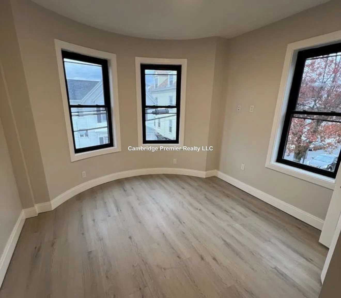 3 bed, $3,000 — Photo 4