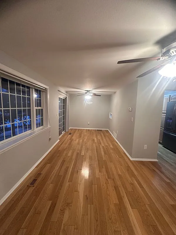 2 bed, 1.5 bath, 1136 sqft, $2,700 — Photo 3