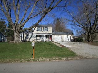 703 Cumberland Dr, Eaton Rapids, MI 48827