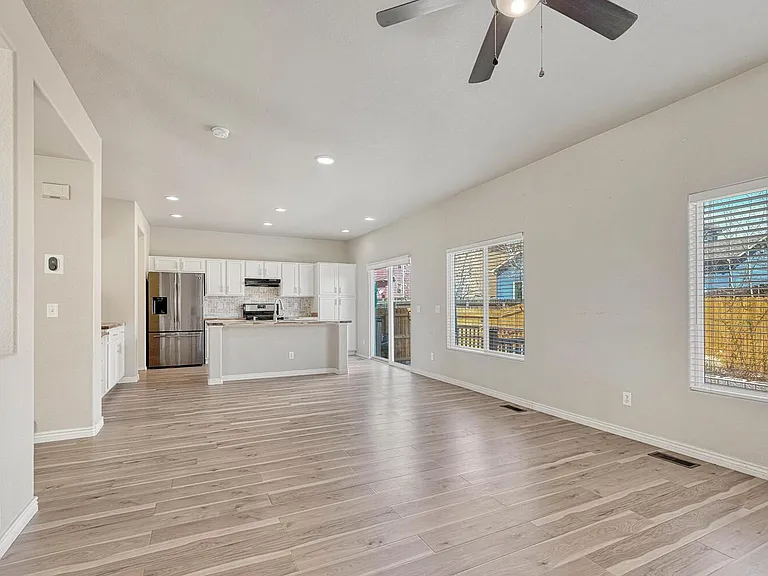 6442 Silverwind Cir — Photo 10