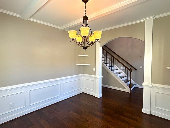 Separate Dining room or office / flex space