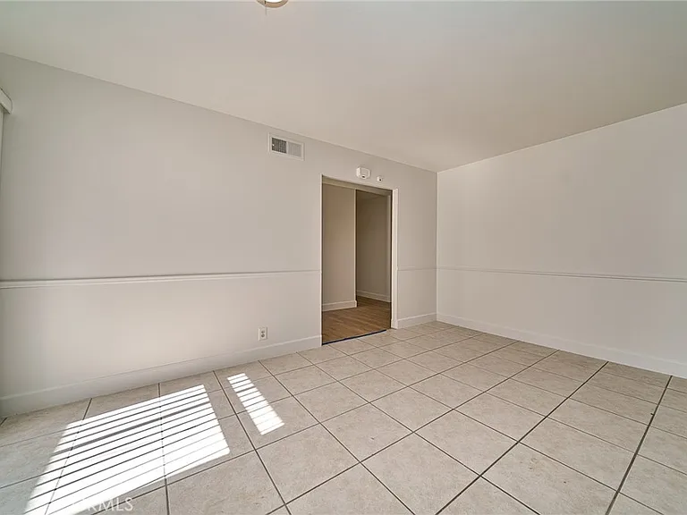 27916 Alvarez Dr — Photo 15