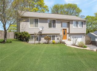 205 Curtis St, Cranston, RI 02920