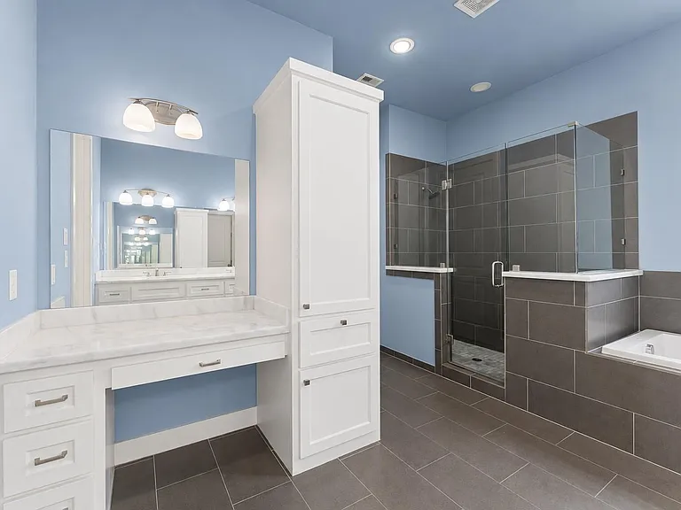 1121 Moy St — Photo 20
