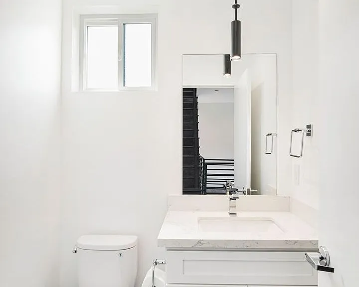 Brand New 3Bed/3.5 Bath Townhouse Available Now! — Photo 7