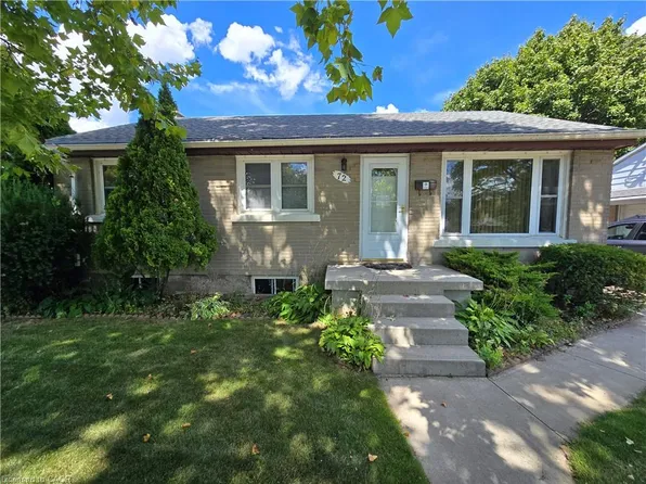 72 Glenview Ave, Cambridge, ON N1R 2W2