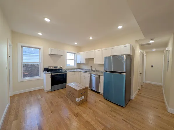 7 Lowell Cir, Somerville, MA