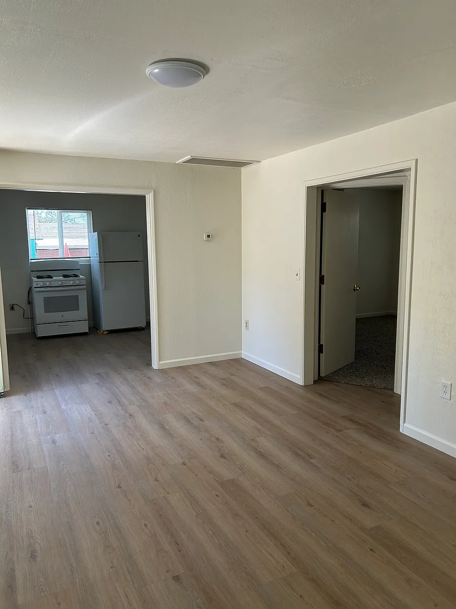 Building Photo - 2627 N Rose St #1