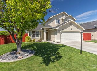 813 E Ross Ln, Caldwell, ID 83605
