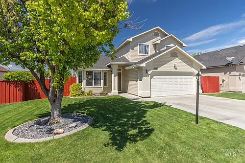 813 E Ross Ln Photo 1