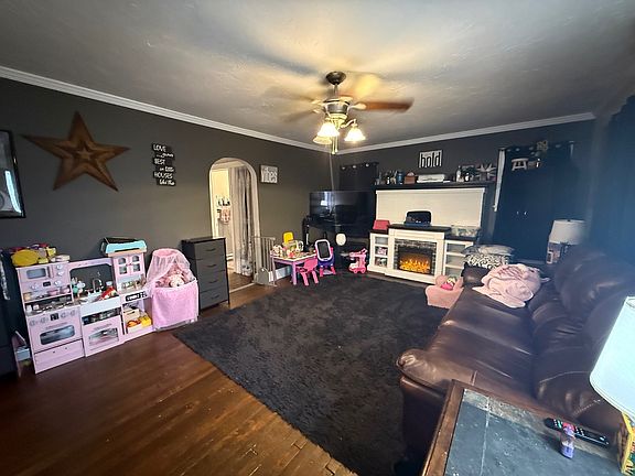 3rd image of 314 Front St