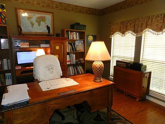 5th image of 5501 Meadow Valley Dr
