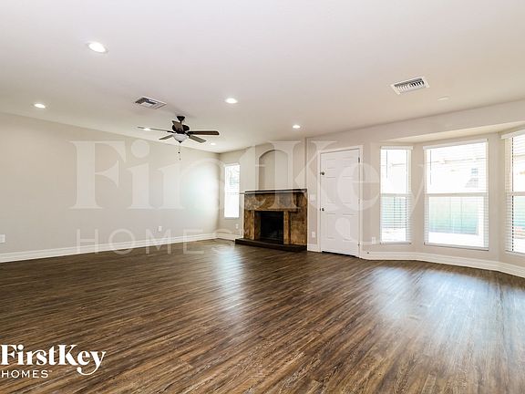 3rd image of 6419 W Sierra St