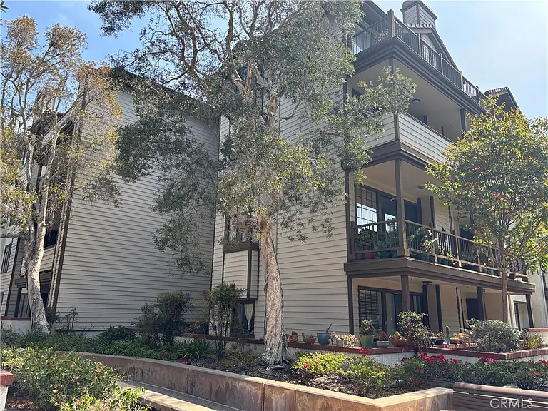 2559 Plaza Del Amo #206 — Photo 2