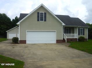 204 Ferry Rd, Elizabeth City, NC 27909