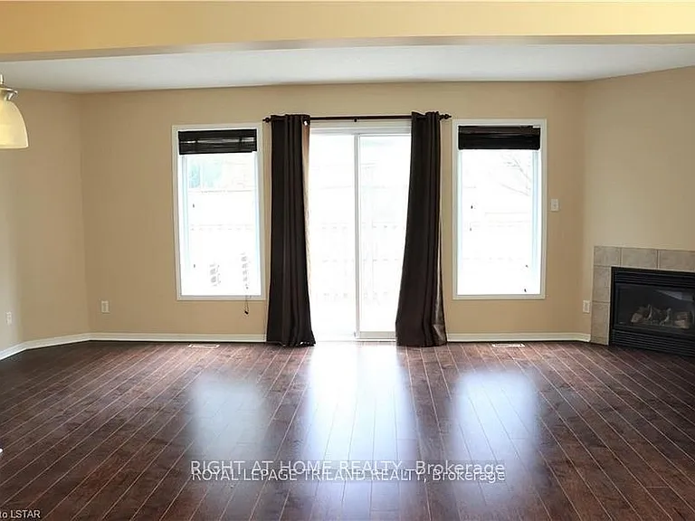 709 Silversmith St — Photo 7