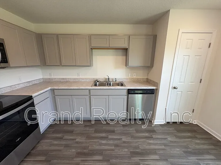 4316 Jitterbug St — Photo 6