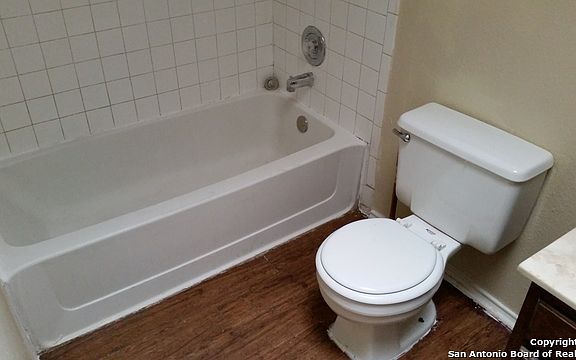 4th image of 5519 Lochmoor APT 2