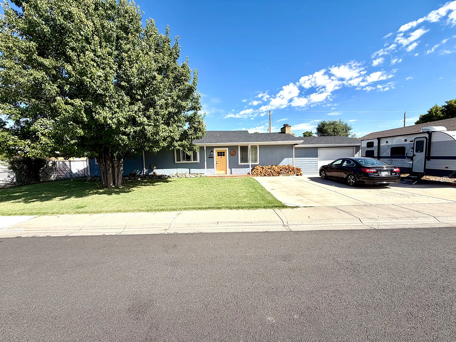 4 bed, 2306 sqft, $2,950 — Photo 1
