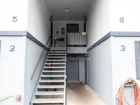 302 163rd Street Ct E APT 6, Tacoma, WA 98445