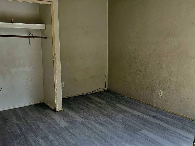 7266 Pineberry Rd — Photo 3
