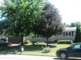 920 S Wacouta Ave, Prairie Du Chien, WI 53821