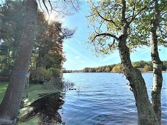 3rd image of 43 Lake Shore Dr