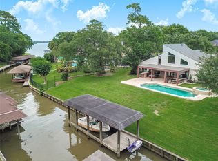 8223 Amber Cove Dr, Humble, TX 77346