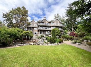 2326 Harbour Rd #206, Sidney, BC V8L2P8