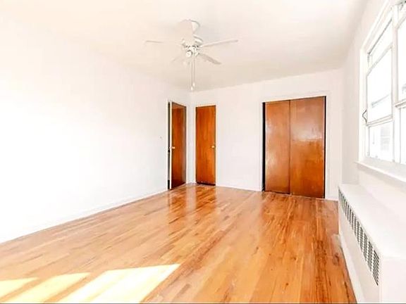 2nd image of 1143 Allerton Ave