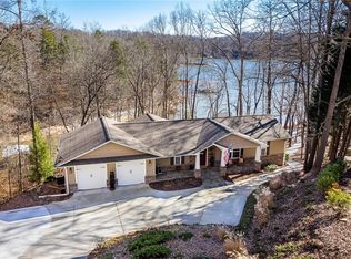 112 Mohawk Ln, Westminster, SC 29693